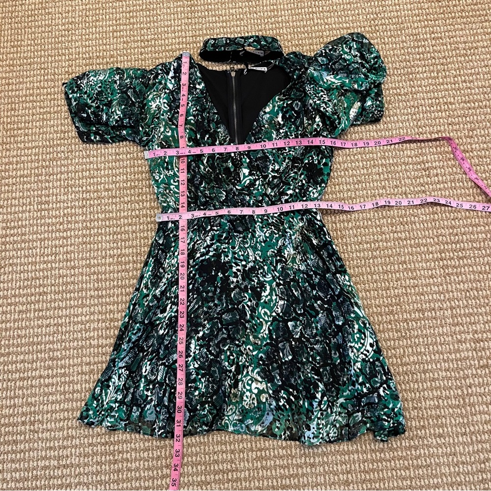 Alice + Olivia Rita Green Snakeskin Dress 4 - Picture 9 of 12